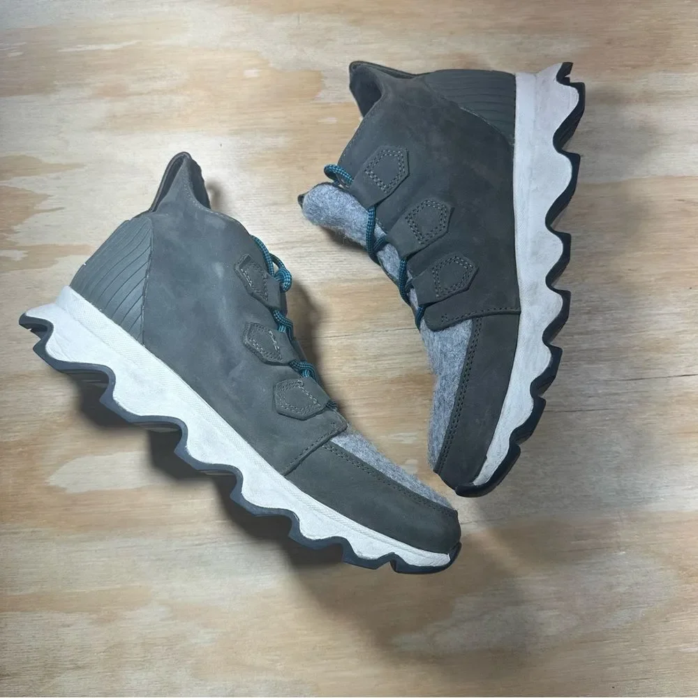 Sorel sneakers featuring